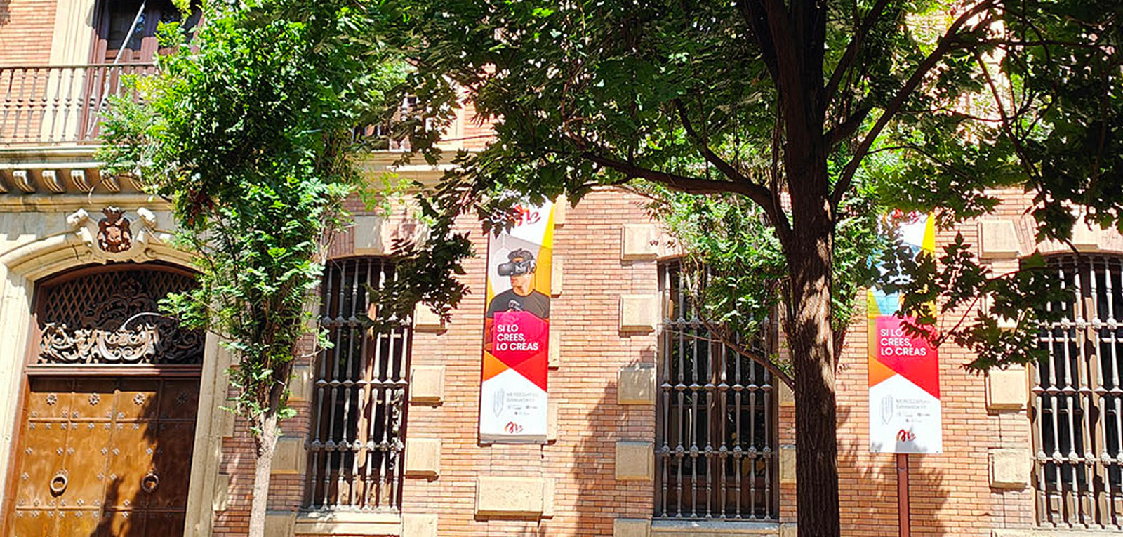 Fachada del Palacio de los Girones donde se ubica FP Mercedarias Granada